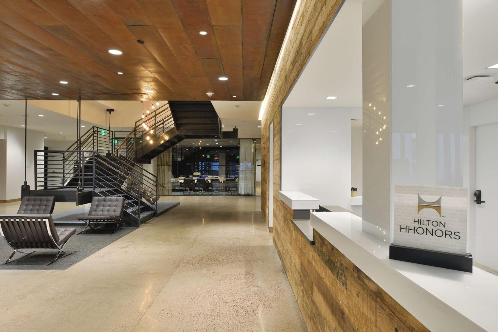 The Lismore Hotel Eau Claire - A Doubletree By Hilton Exterior photo