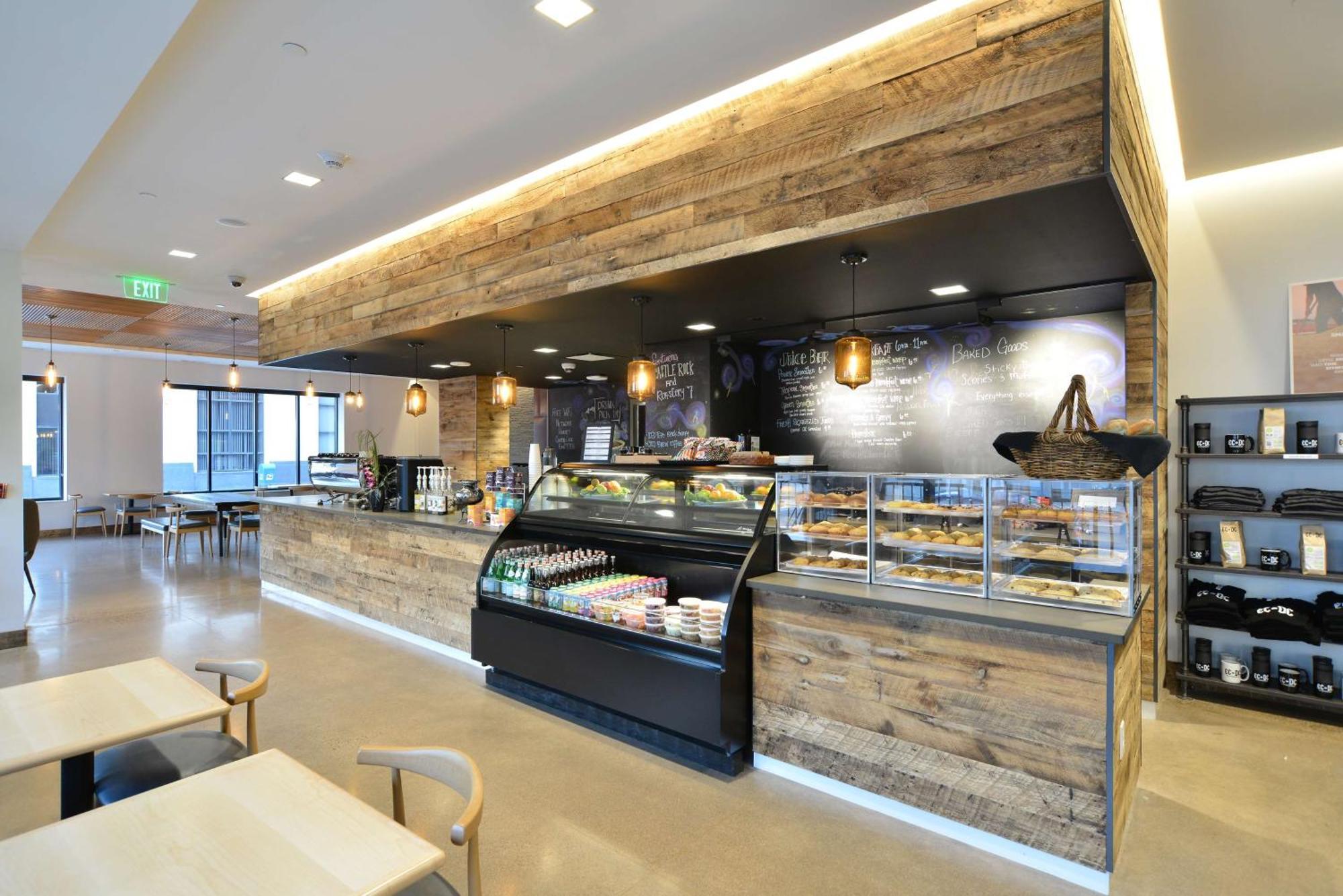 The Lismore Hotel Eau Claire - A Doubletree By Hilton Exterior photo